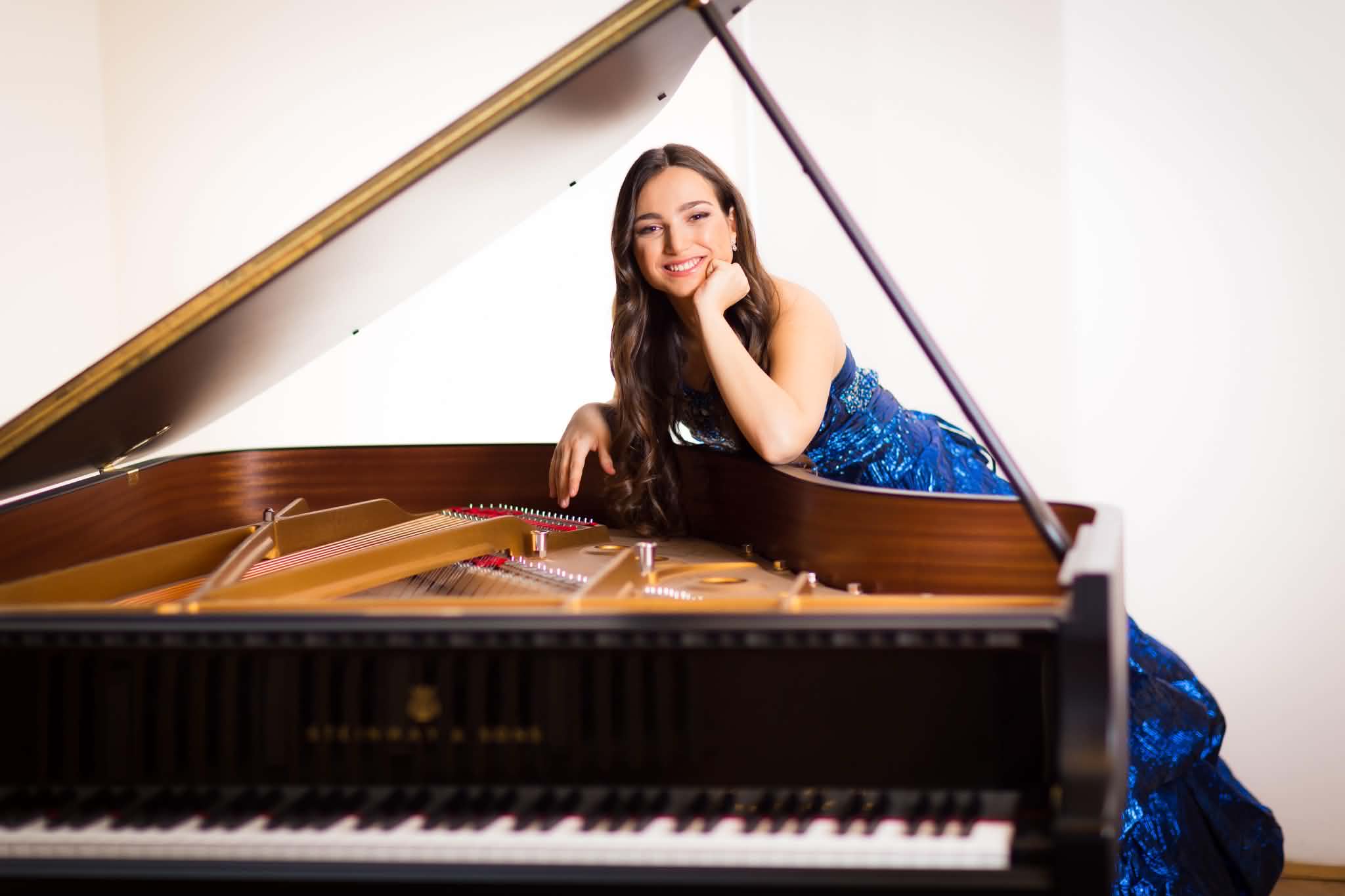 Angela Todorova at the open grand piano