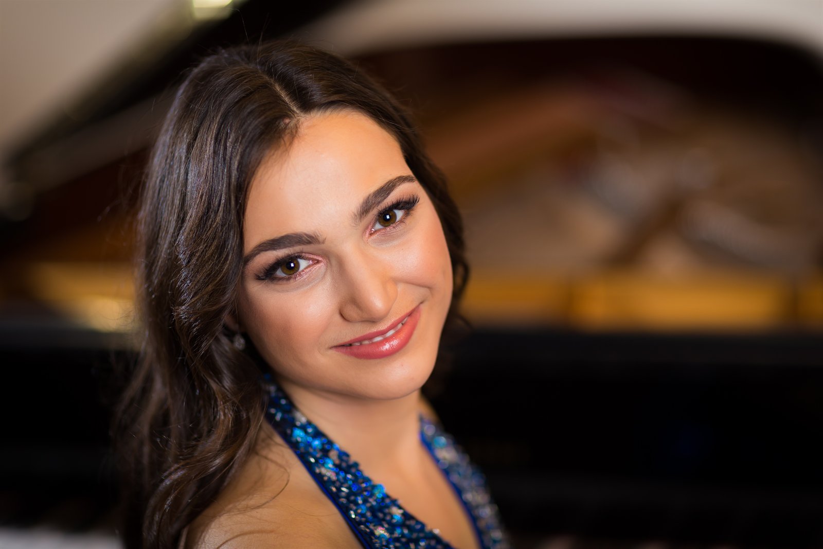 Angela Todorova, portrait at the piano